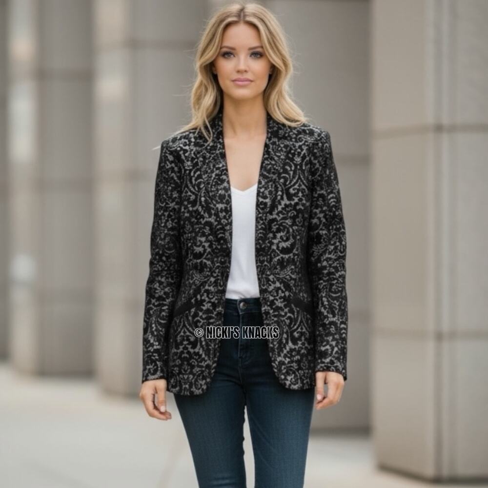 CAbi Velvet Jacquard Blazer Jacket Navy Blue Patterned Button Front Size 6